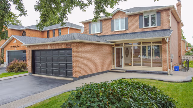 303 Hickory Circle Oakville On L6h 4v3