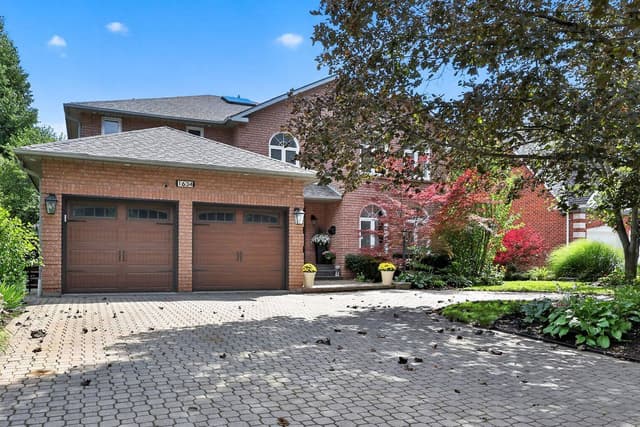 1634 Tipperary Ct. Mississauga On L5h 3z4