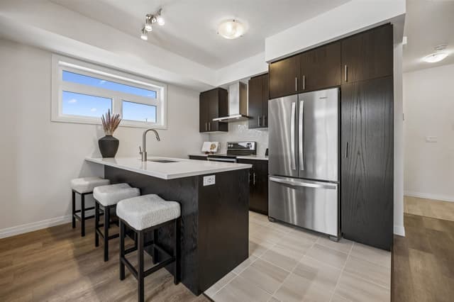36 Thatcher Dr. Guelph On N1l 0r8