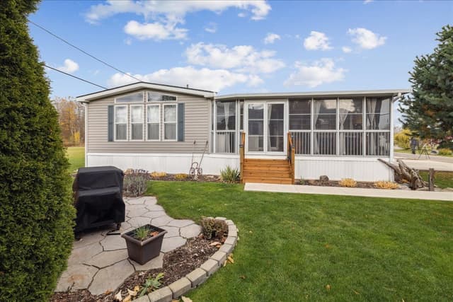 4449 Milburough Line 13 Spruce Burlington On L7p 0c5