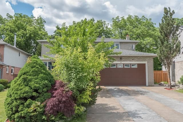 26 Blueberry Dr. Hamilton On L8e 4s1