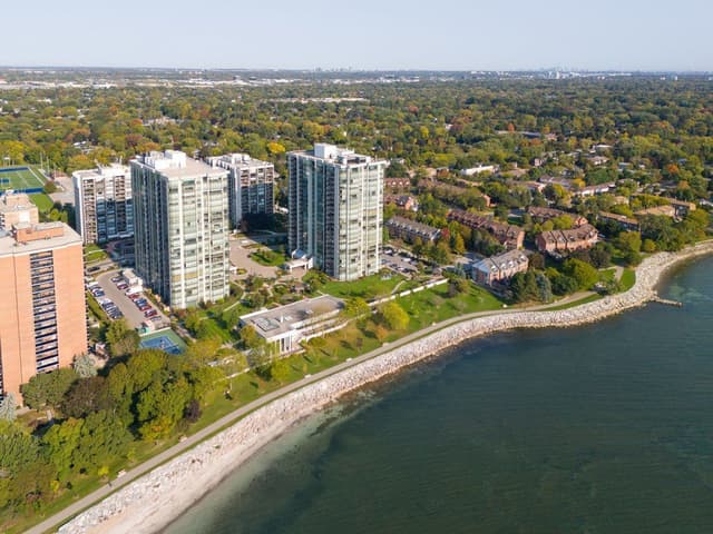2180 Marine Dr. 208 Oakville On L6l 5v2
