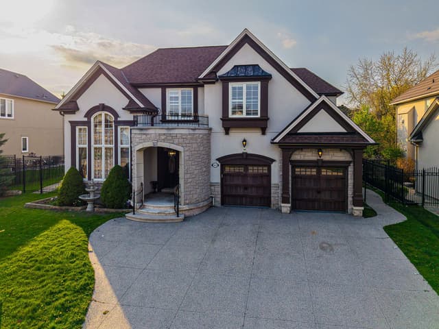 645 Cranleigh Ct. Mississauga On L5h 4l4
