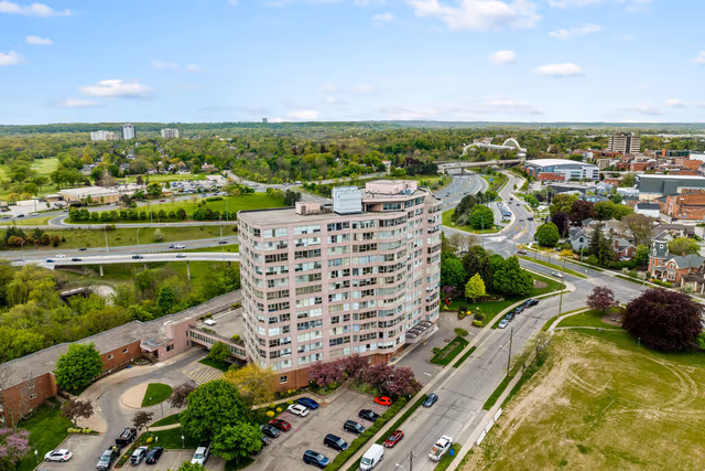 7 Gale Cres. 502 St Catharines On L2r 7m8