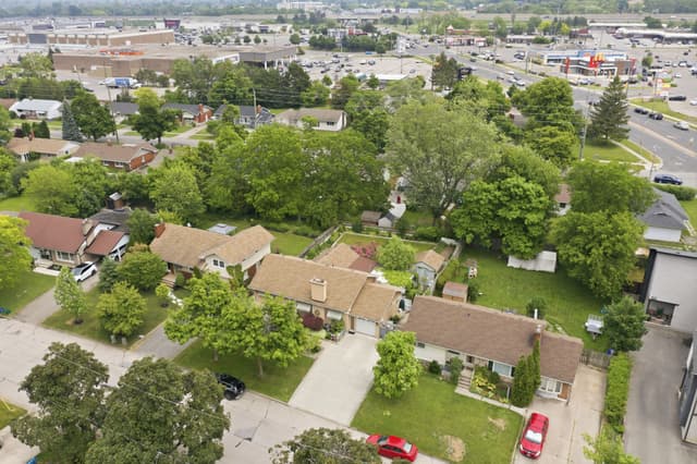147 Village Rd. St Catharines On L2t 3c4