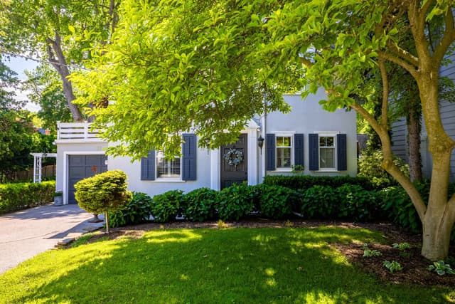 32 Park Ave. Oakville On L6j 3x8