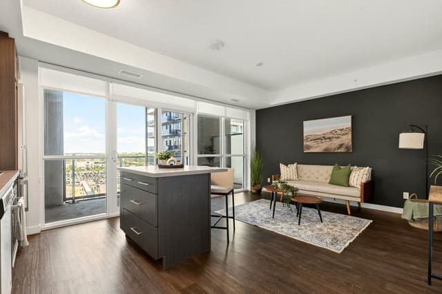 2087 Fairview St. 702 Burlington On L7r 0e5