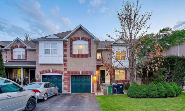 Upper 199 Hillcrest Ave. 10 Mississauga On L5b 4l5