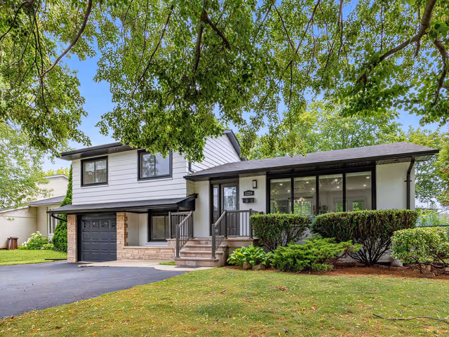 1228 Pallatine Dr. Oakville On L6h 1z2