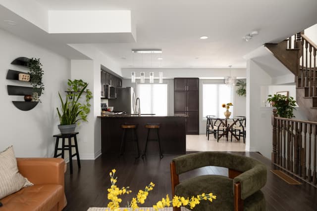 2280 Baronwood Dr. 81 Oakville On L6m 4z5