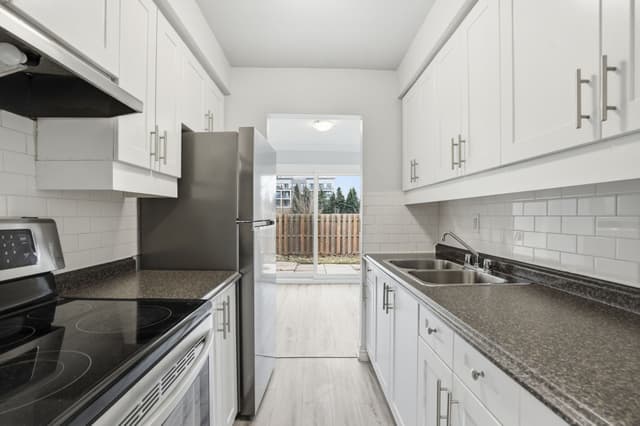 125 Limeridge Rd. W 7 Hamilton On L9c 2v3