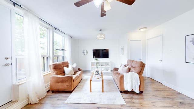 1055 A Forestwood Dr. 115 Mississauga On L5c 2t8