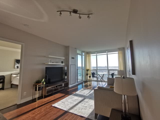 1055 Southdown Rd. 613 Mississauga On L5j 0a3