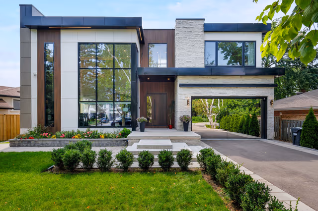 564 Stonecliffe Rd. Oakville On L6l 4n9