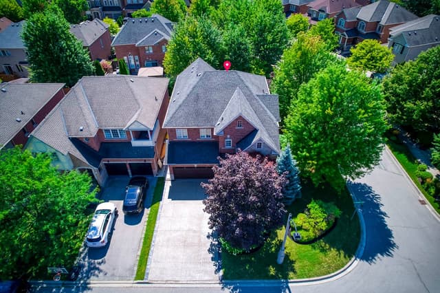 290 Duskywing Way Oakville On L6l 6x6