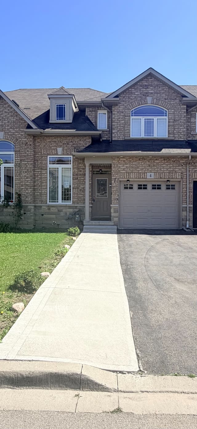 4 Charleswood Cres. Hamilton On L0r 1p0