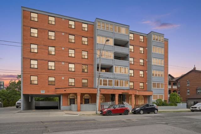 23 Main St. 404 Hamilton On L9h 2p7