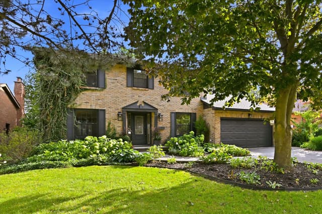 51 Chatterson Dr. Hamilton On L9g 1b6