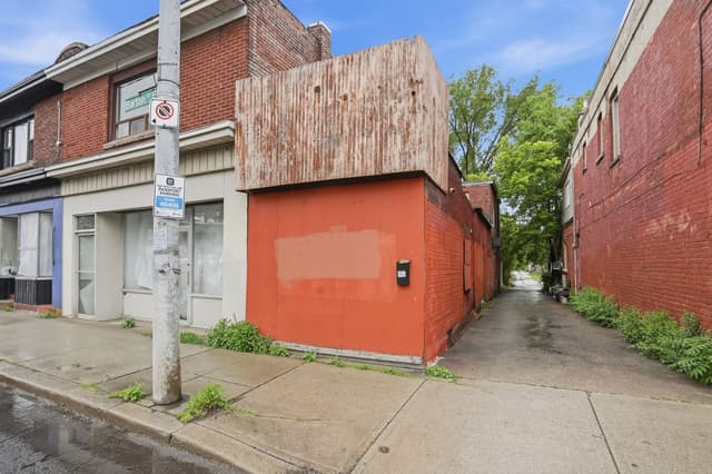 721 1/2 Barton St. E Hamilton On L8l 3a7