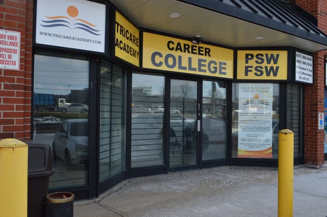 1900 Dundas St. E 2 Mississauga On L4x 2z4