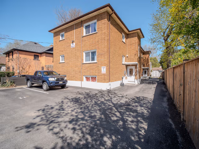 25 Ottawa St. St Catharines On L2r 1z1