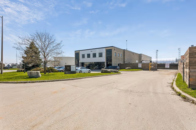 860 Progress Ct. Oakville On L6l 6k1