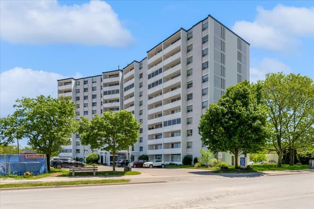 35 Towering Heights Blvd. 1007 St Catharines On L2t 3g8