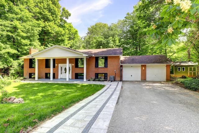 69 Glenda Jane Dr. Milton On L0p 1b0