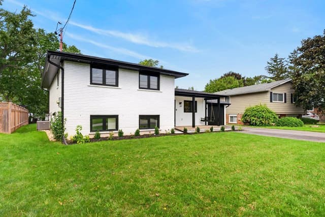 90 Lakeside Dr. Grimsby On L3m 2l5