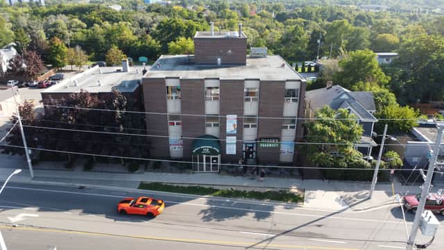 112 Queenston St. 201 St Catharines On L2r 2z4