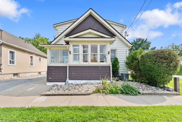 14 Heatherington St. St Catharines On L2r 2g5