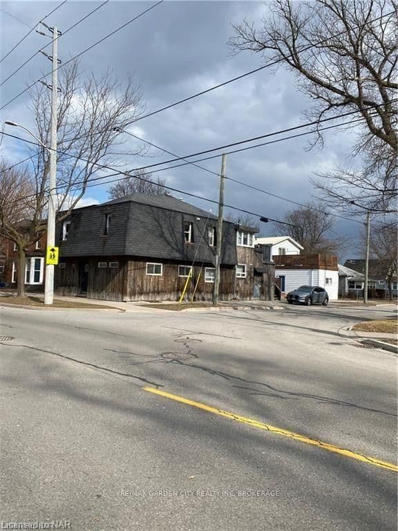158A Lake St. St Catharines On L2r 5y7