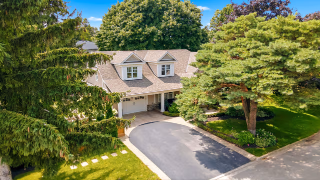 330 Camelot Ct. Burlington On L7l 2g3
