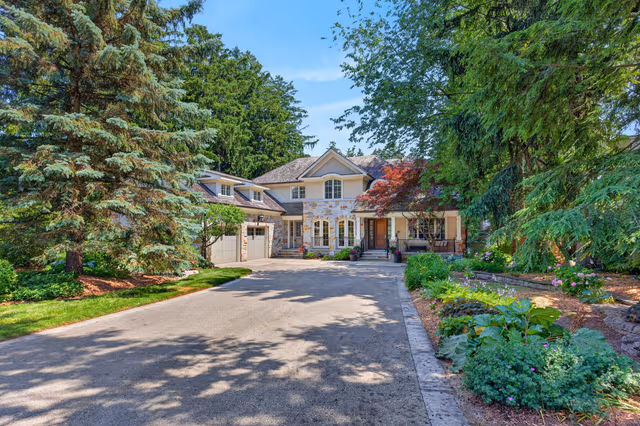 1396 Cres. Rd. Mississauga On L5h 1p6