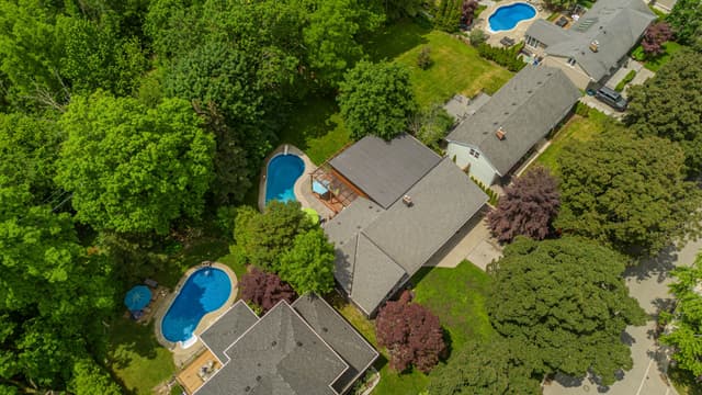 272 Goodram Dr. Burlington On L7l 2j5