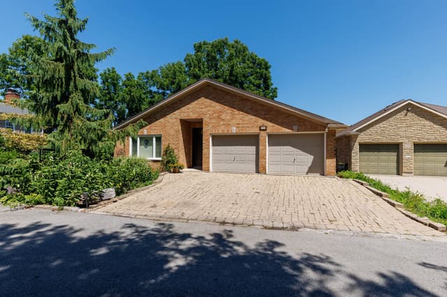 53 Mountain St. St Catharines On L2t 2s6
