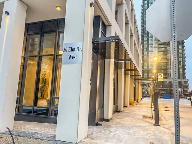 30 Elm Dr. W 1906 Mississauga On L5b 0n6