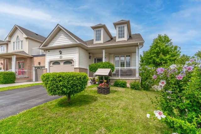 71 Livingston Rd. Milton On L9t 6b8