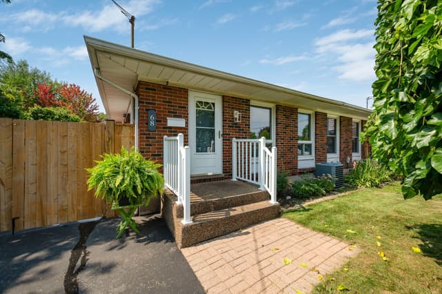 68 Ted St. St Catharines On L2n 1e5