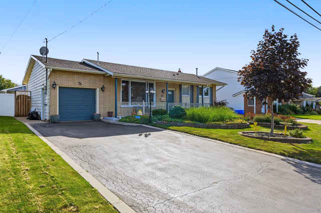 79 Olive St. Grimsby On L3m 2c6
