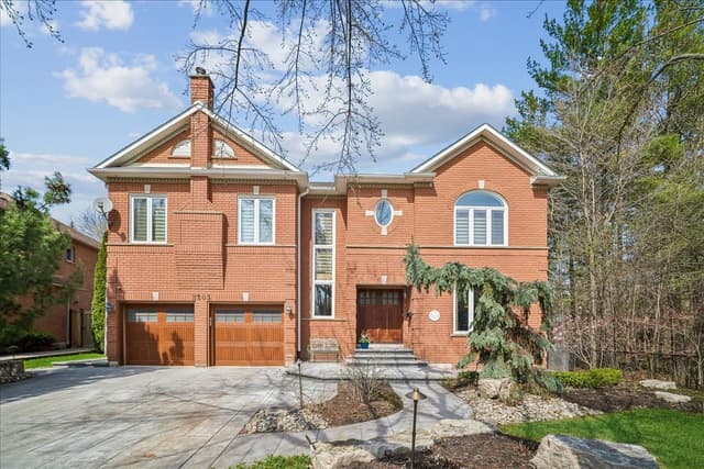 2203 Winding Woods Dr. Oakville On L6h 5t9