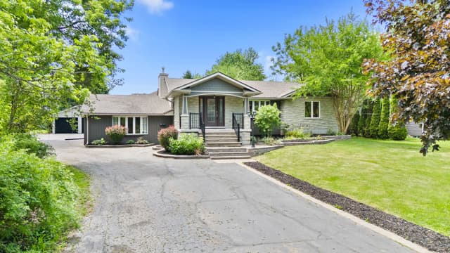 404 Hamilton Dr. Hamilton On L9g 2b1