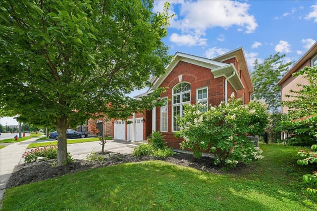 2350 Valleyridge Dr. Oakville On L6m 5c1