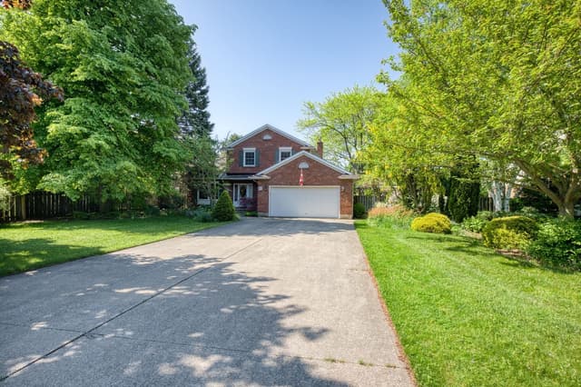 35 Garrison Village Dr. Niagara-on-the-lake On L0s 1j0