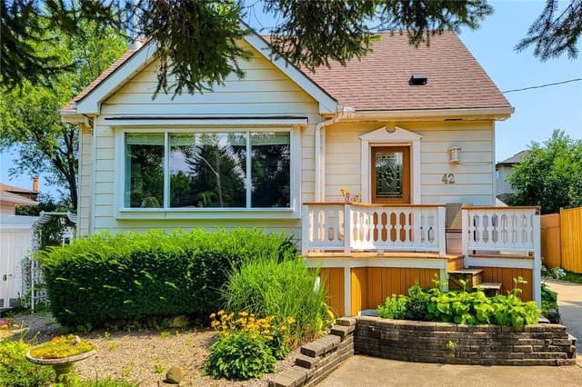 42 Lake Ave. N Hamilton On L8e 1l3