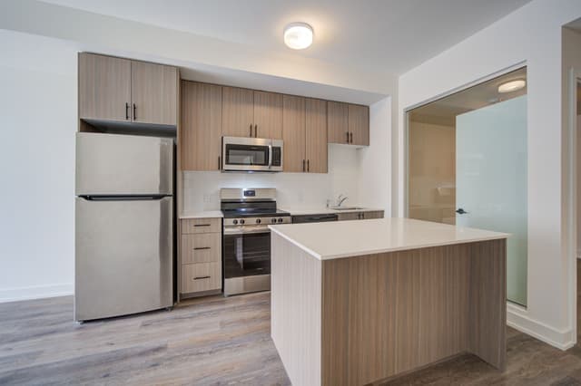 2475 Old Bronte Rd. 516 Oakville On L6m 5s7