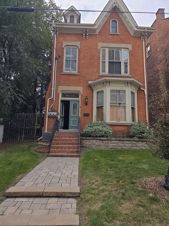 123 Jackson St. W Hamilton On L8p 1l6