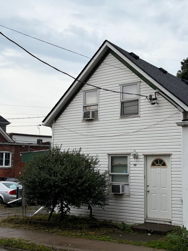 44 North St. St Catharines On L2r 2s5