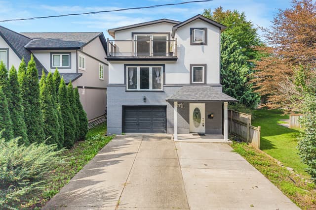 37 1/2 Cumberland St. St Catharines On L2m 1e4
