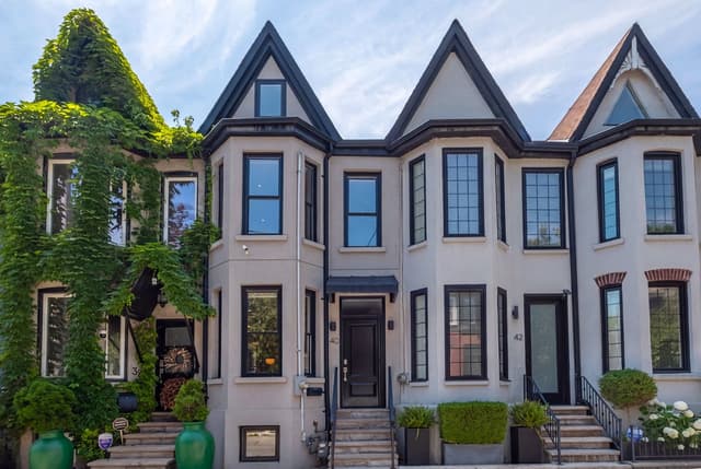 40 Bright St. Toronto On M5a 3h4